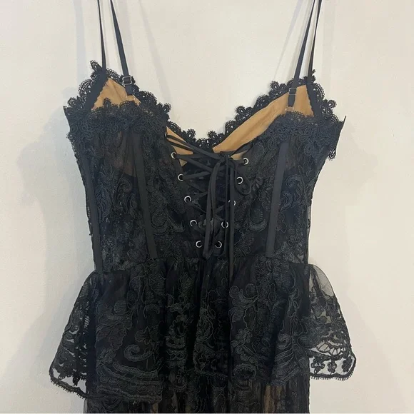 V. Chapman Ophilia lace maxi Dress in Black size 2